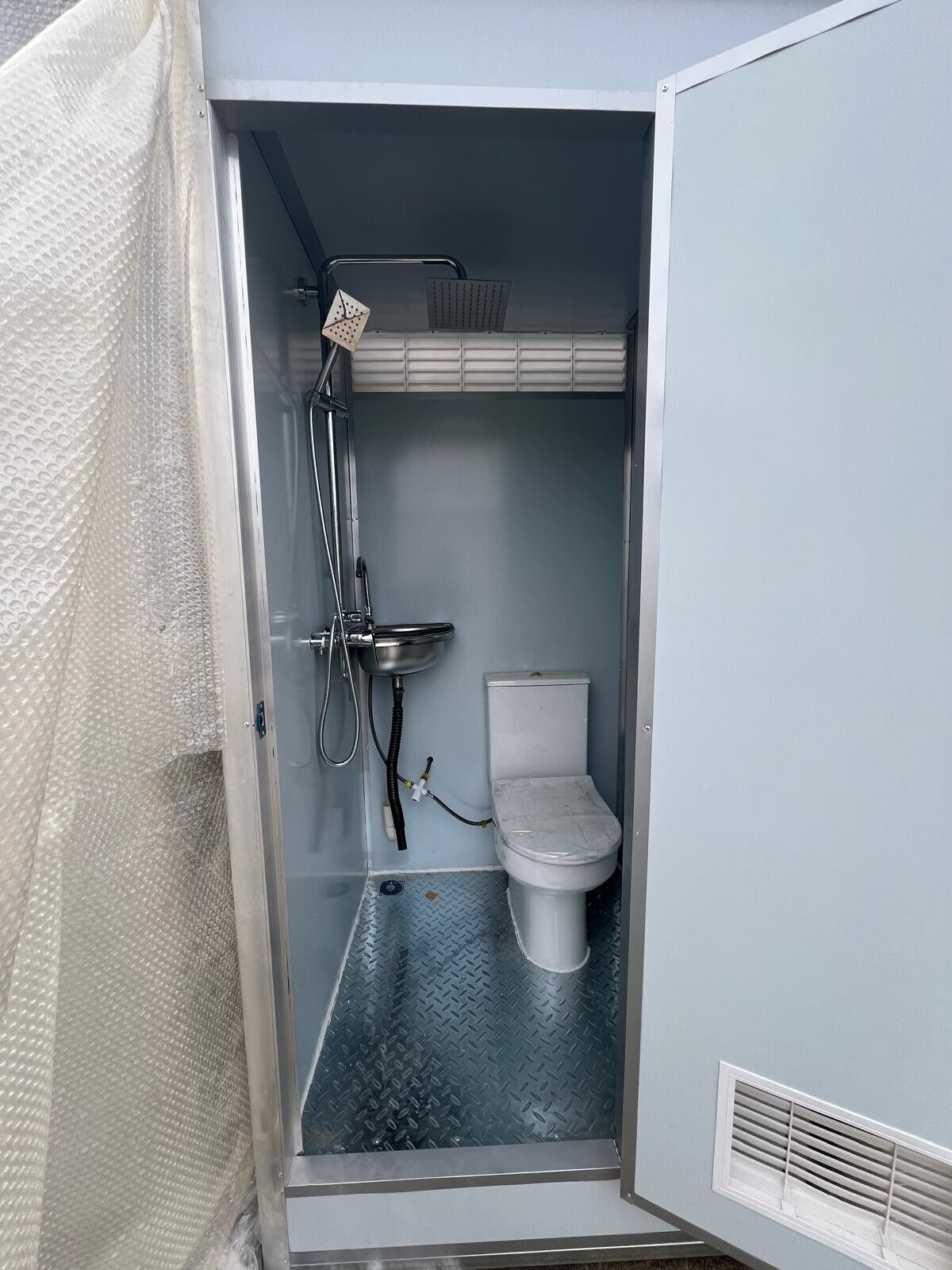 Bagno prefabbricato monoblocco, Cabina servizi coibentata, WC doccia lavandino